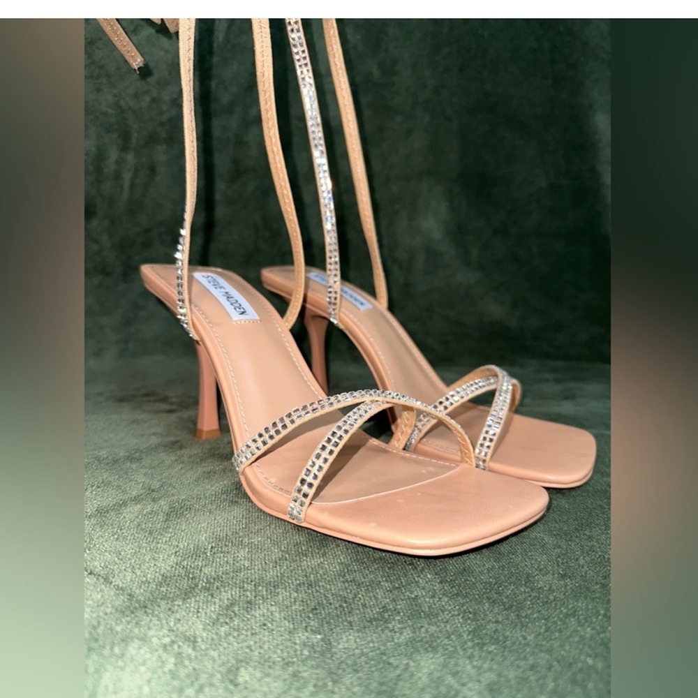 STEVE MADDEN - LULIE RHINESTONES HEELS - SIZE 8.5 - nude strappy heels